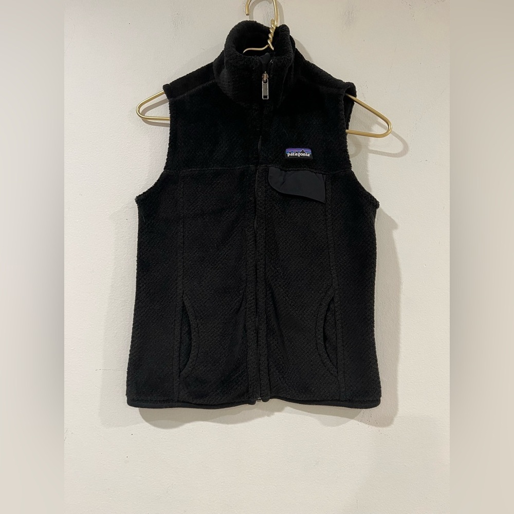 Patagonia women’s Black Zip-Up Vest XS NWOT - Picture 1 of 10